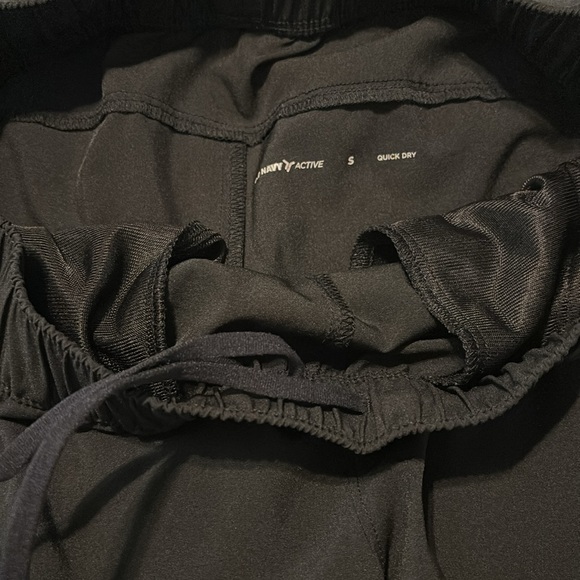 3 Old Navy Active shorts - Picture 4 of 4